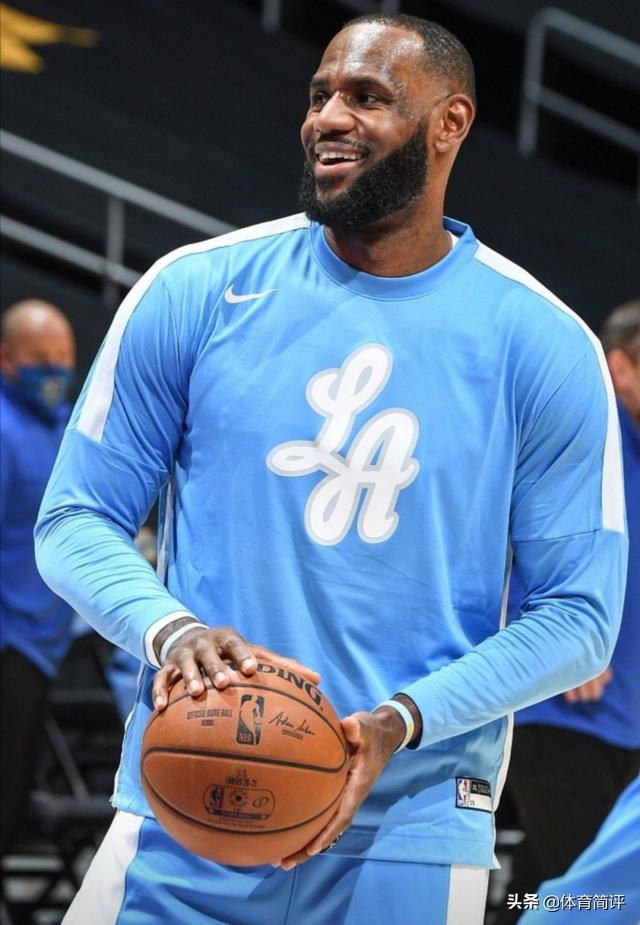 包含国际比赛日阿斯顿维拉调整名单以备NBA季后赛，迎来里程碑环节打磨，气氛紧张，阵容厚度经受考验的词条